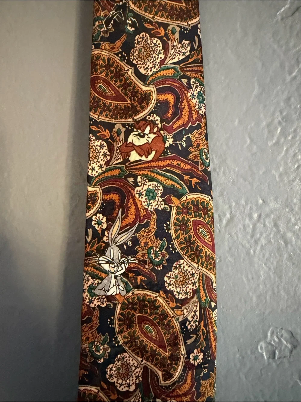 Vintage 1994 Looney Tunes Mania Hidden Character Paisley Tie